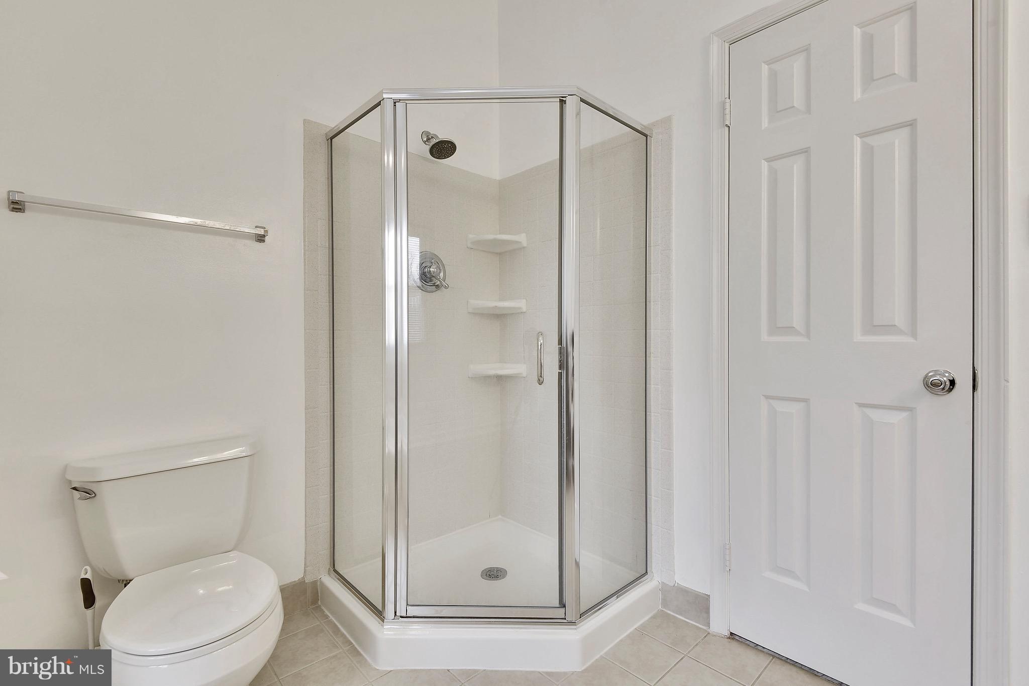 717 Sonata Way Silver Spring, MD 20901 - Photo 19 of 29 Bath (Master)