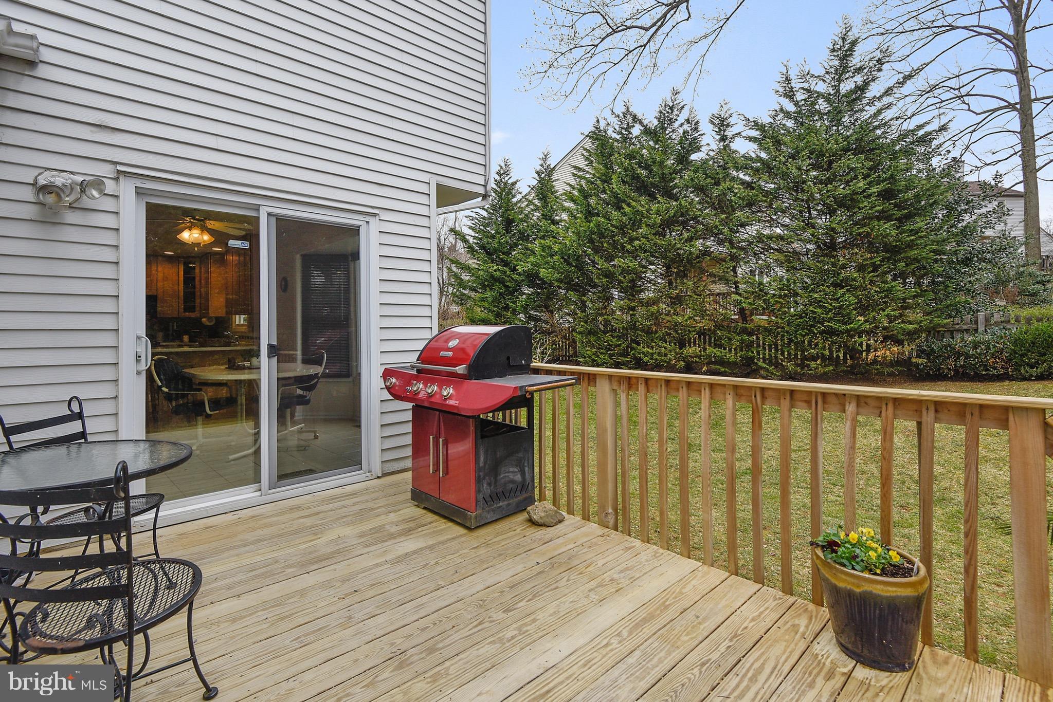 717 Sonata Way Silver Spring, MD 20901 - Photo 26 of 29 Deck