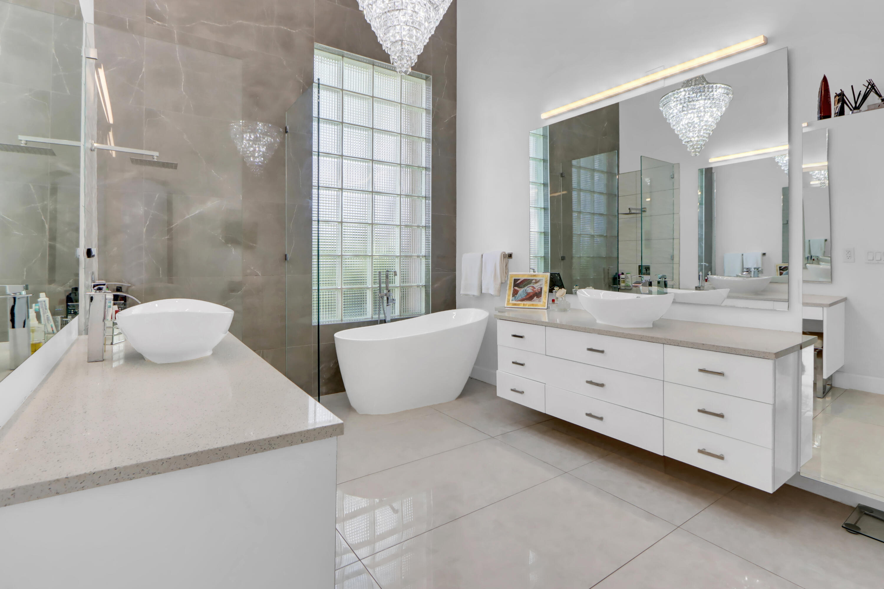 6568 Northwest 42nd Way Boca Raton, FL 33496 - Photo 12 of 38 Primary Bathroom