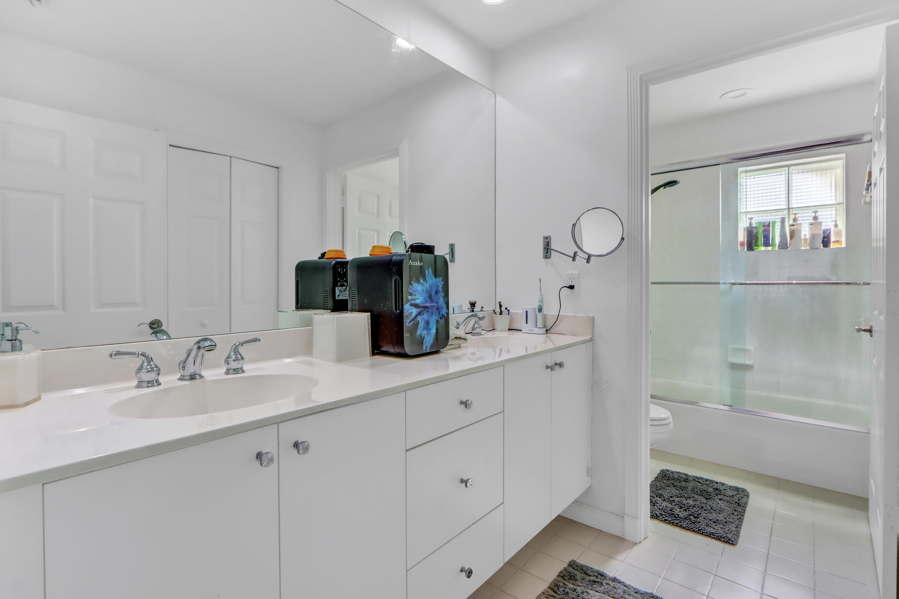6568 Northwest 42nd Way Boca Raton, FL 33496 - Photo 16 of 38 Bathroom 2