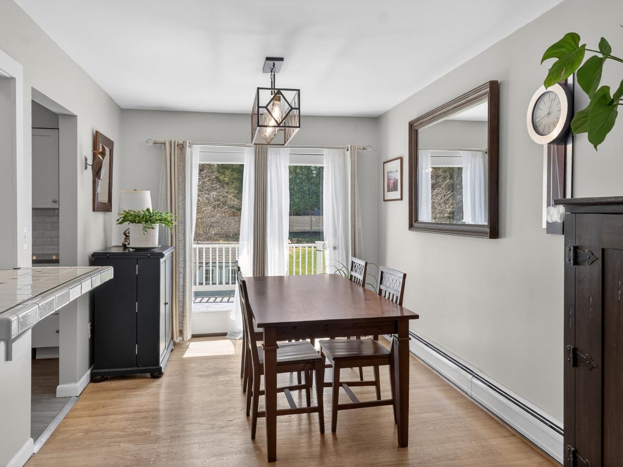 782 Falls Road Shelburne, VT 05482 - Photo 6 of 28 Gallery Image 6