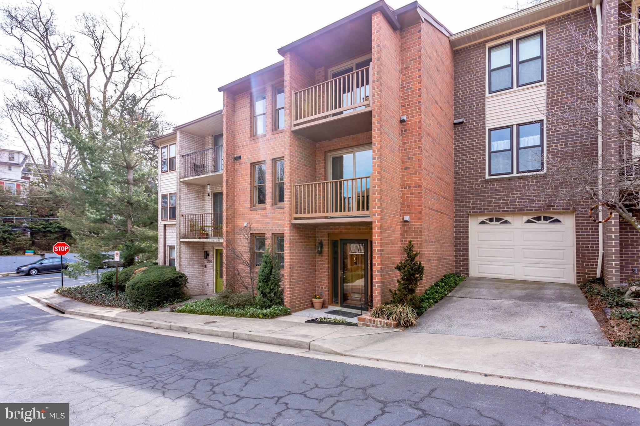 2102 Military Road Arlington, VA 22207 - Photo 2 of 40 Brick townhome located in Lauderdale