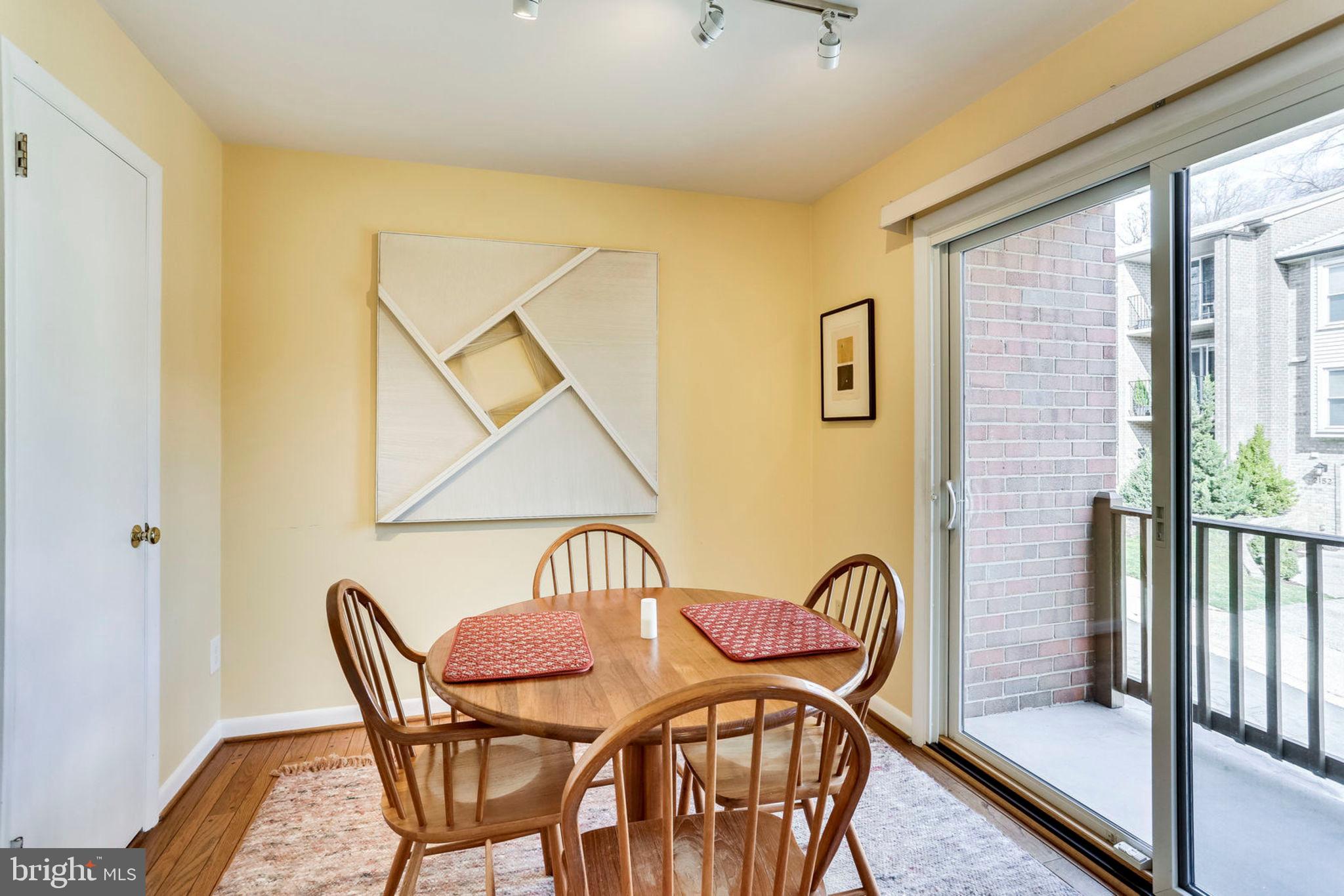 2102 Military Road Arlington, VA 22207 - Photo 21 of 40 Lots of Natural Light