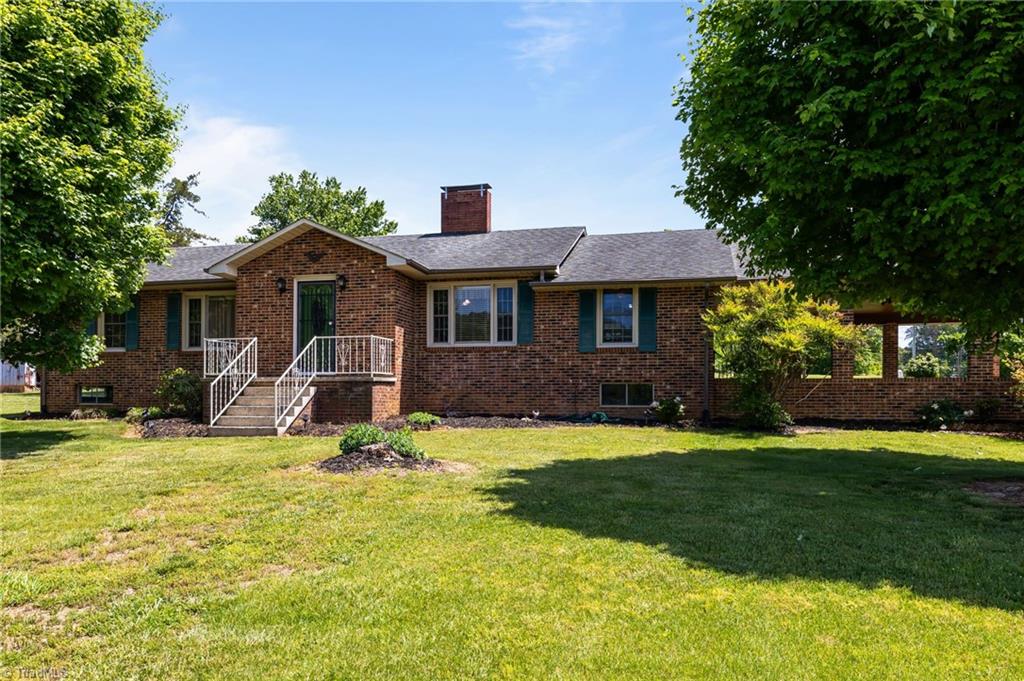 2804 Fox Knob Road Jonesville, NC 28642 - Photo 1 of 26 Front of House