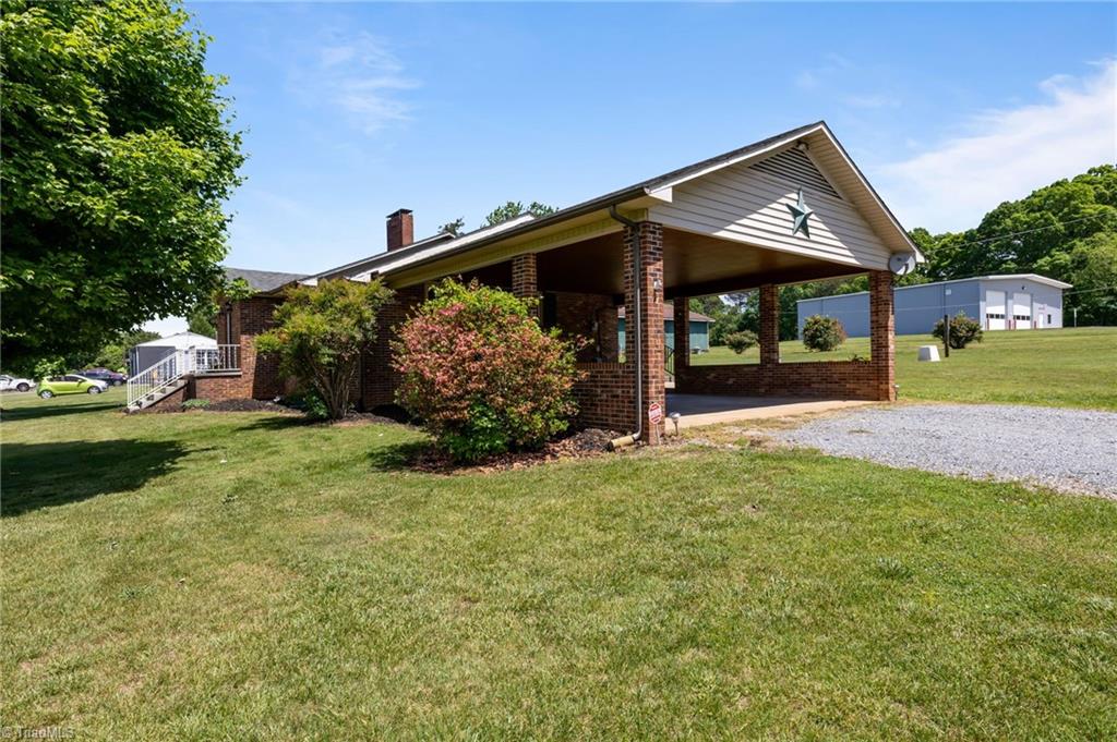 2804 Fox Knob Road Jonesville, NC 28642 - Photo 3 of 26 Carport