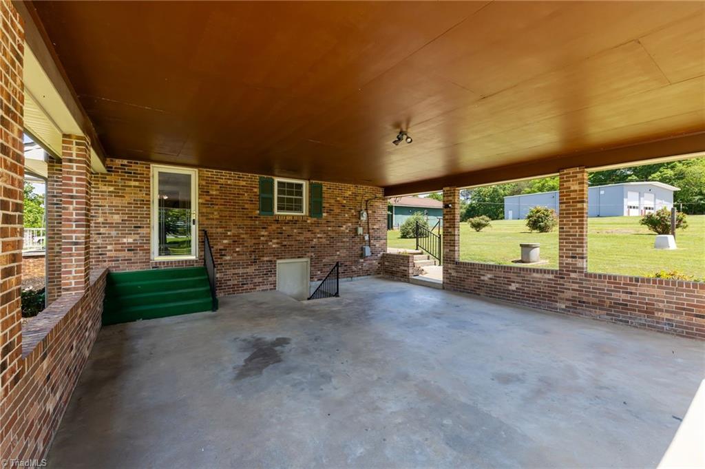 2804 Fox Knob Road Jonesville, NC 28642 - Photo 4 of 26 Carport