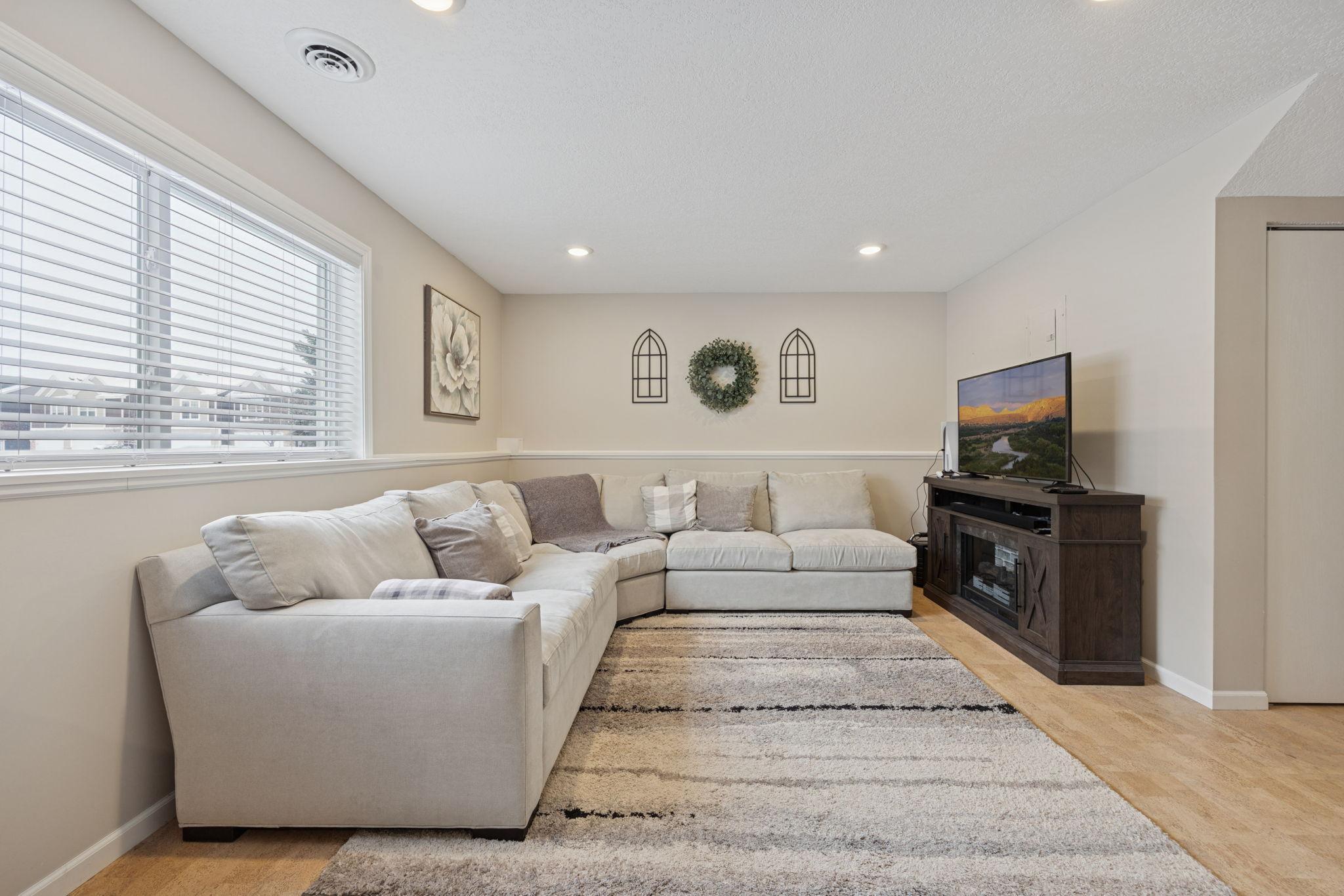 7087 Merrimac Lane North Maple Grove, MN 55311 - Photo 4 of 27