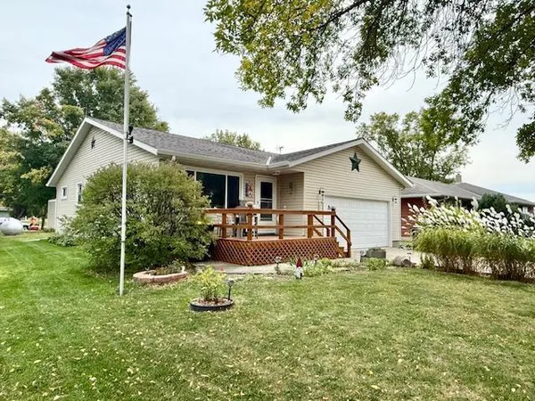 $142,900 | 305 Oak Street, Lucan, MN 56255