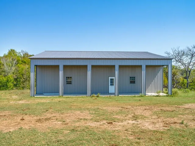 $2,000,000 | 9441 Farm To Market Road 1388, Scurry, TX 75158