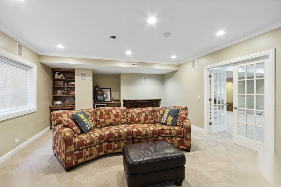 35 Linden Road Lake Zurich, IL 60047 - Photo 11 of 13 Gallery Image 11