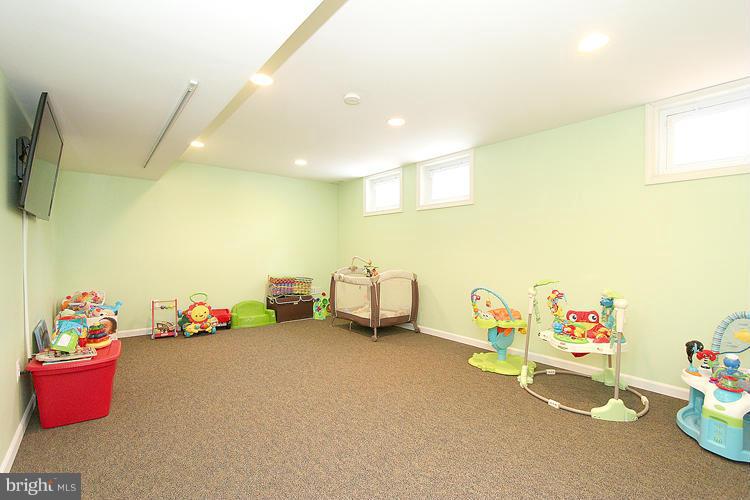 1840 Middlebridge Drive Silver Spring, MD 20906 - Photo 23 of 25 a children room with toys