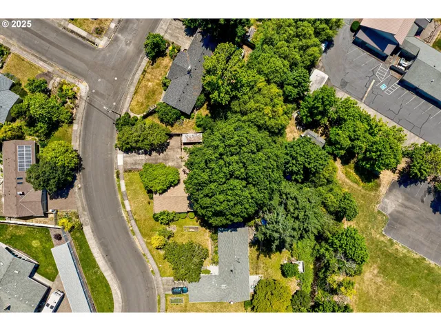 $570,000 | 1430 Northwest 15th Street, Corvallis, OR 97330