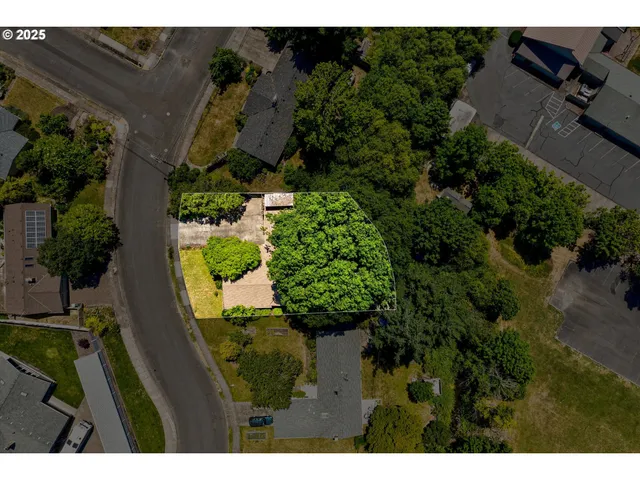 $570,000 | 1430 Northwest 15th Street, Corvallis, OR 97330