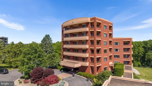 $497,000 | 455 Windmere Drive, Unit 4B, State College, PA 16801