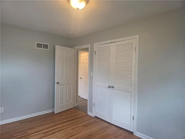 $290,000 | 809 Northeast Mulberry Street, Lee's Summit, MO 64086