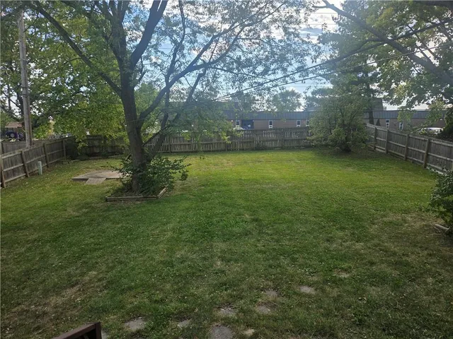 $290,000 | 809 Northeast Mulberry Street, Lee's Summit, MO 64086