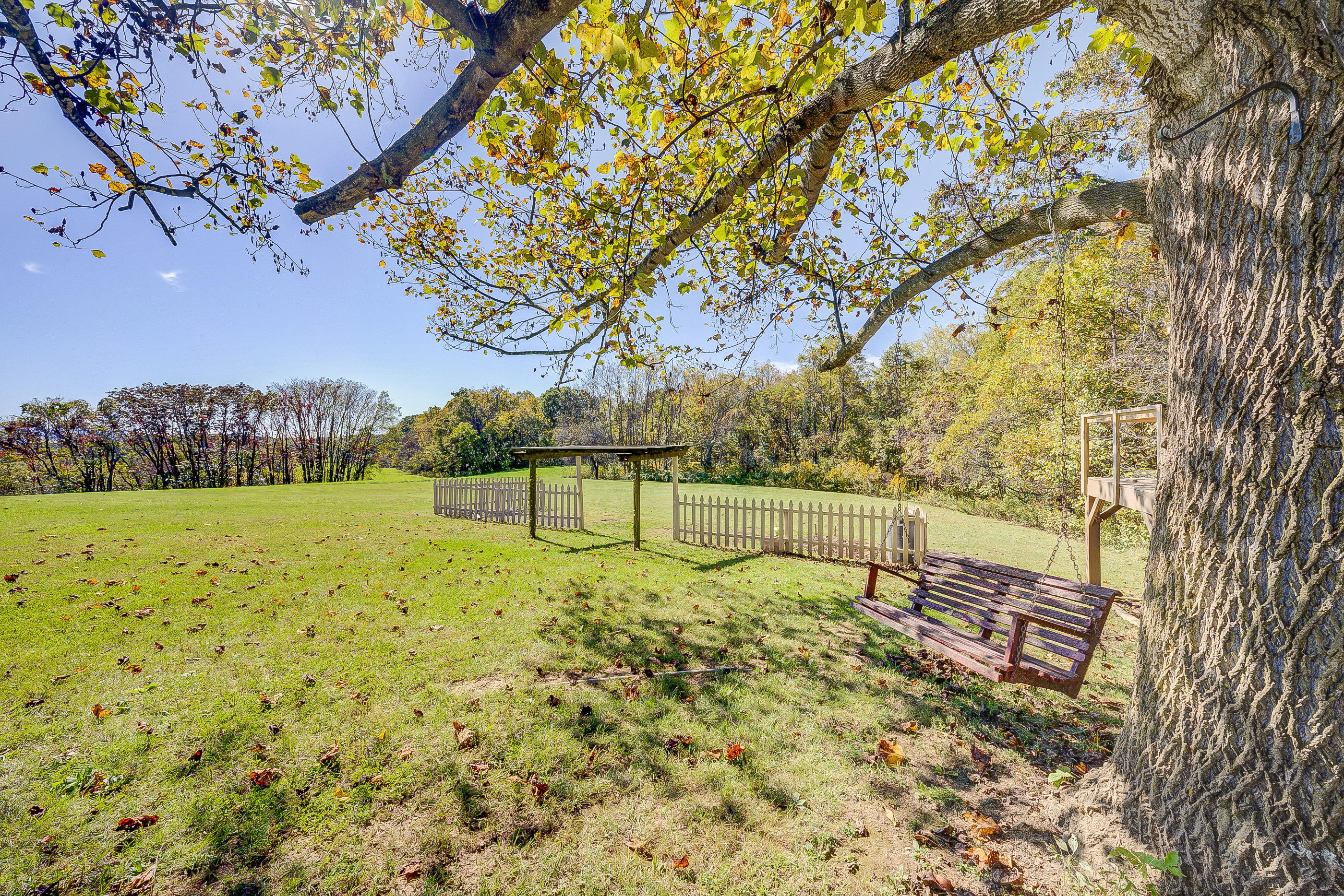 863 Flowing Spring Road Buchanan, VA 24066 - Photo 14 of 29 186