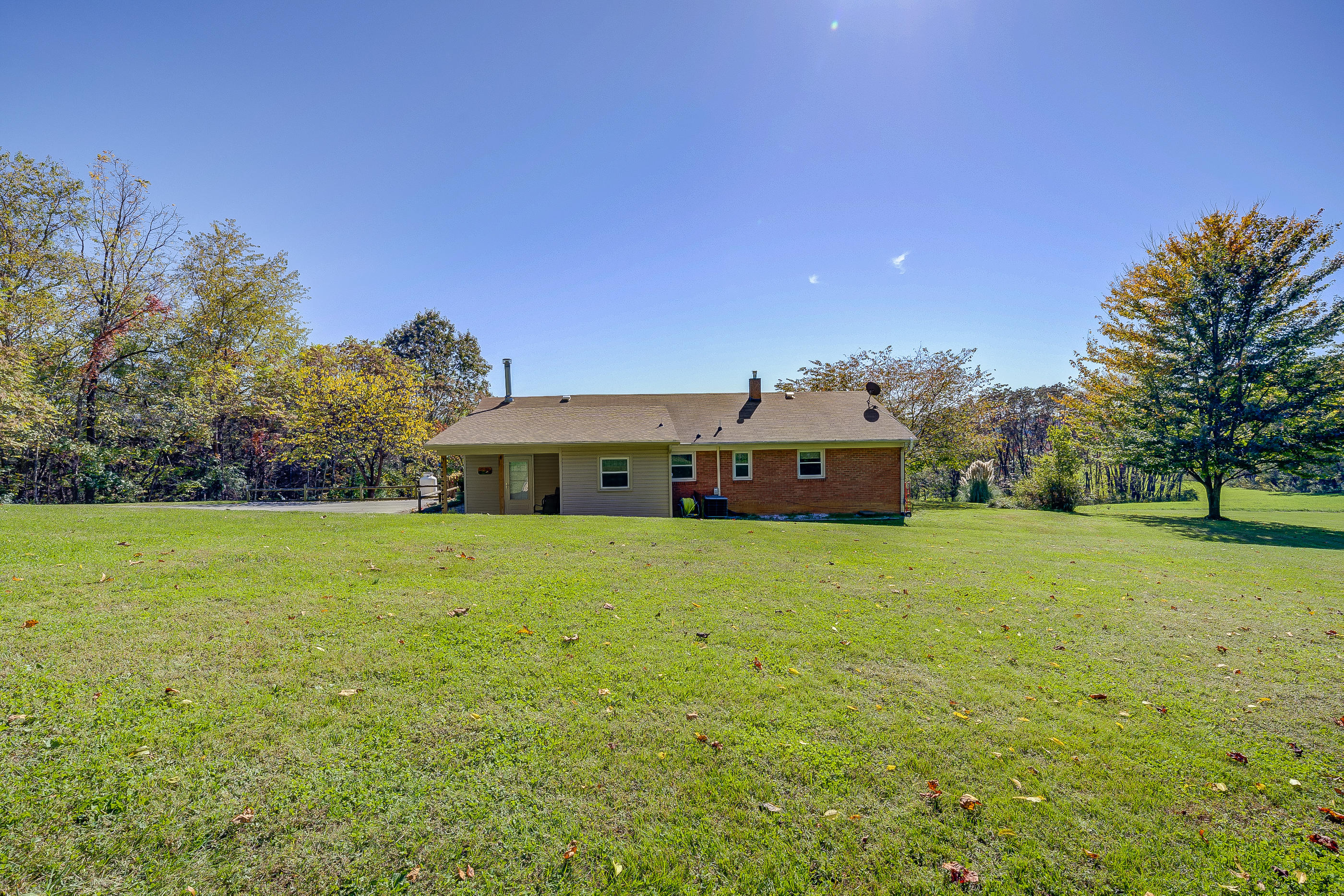 863 Flowing Spring Road Buchanan, VA 24066 - Photo 6 of 29 183