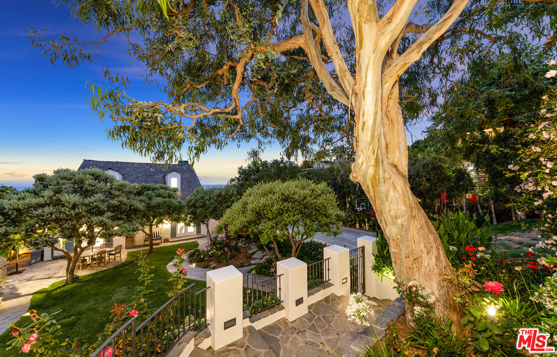 31202 Broad Beach Road Malibu, CA 90265 - Photo 38 of 38 a view of a garden