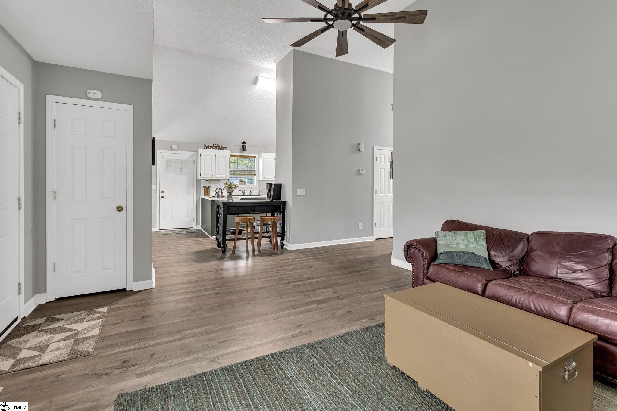 128 Motor Boat Club Road Greenville, SC 29611 - Photo 9 of 30 Gallery Image 9