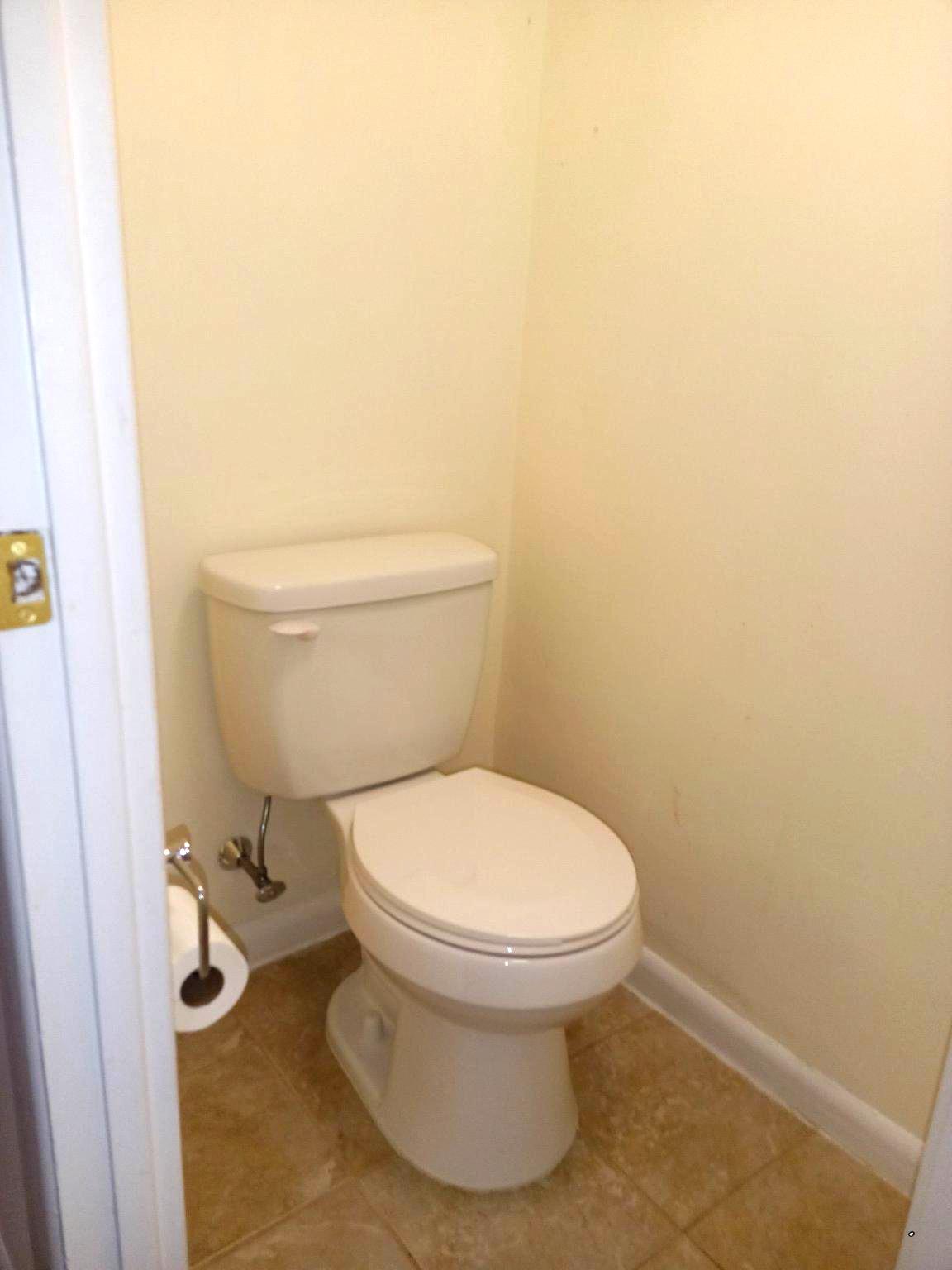 838 Colwell Road Swarthmore, PA 19081 - Photo 19 of 32 Powder Room.