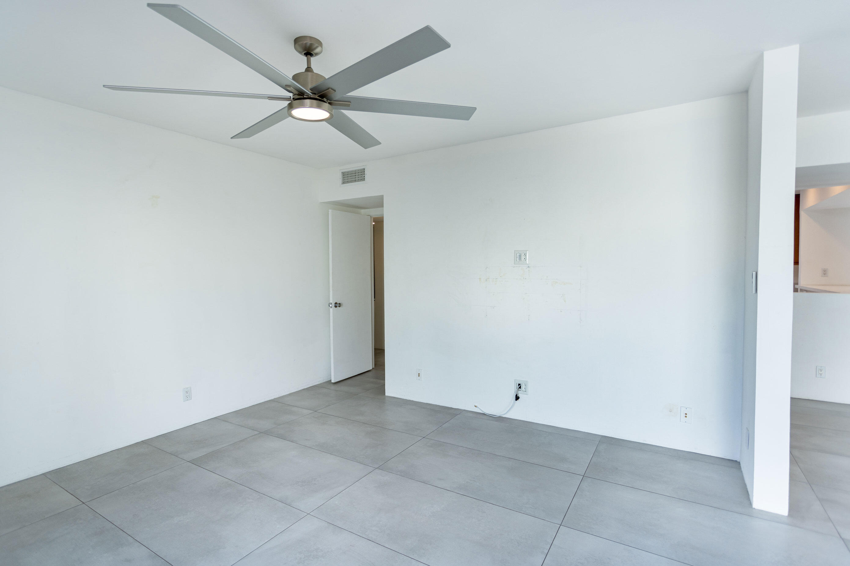 1812 Sandcliff Road Palm Springs, CA 92264 - Photo 12 of 32 1812 Sandcliff Rd
