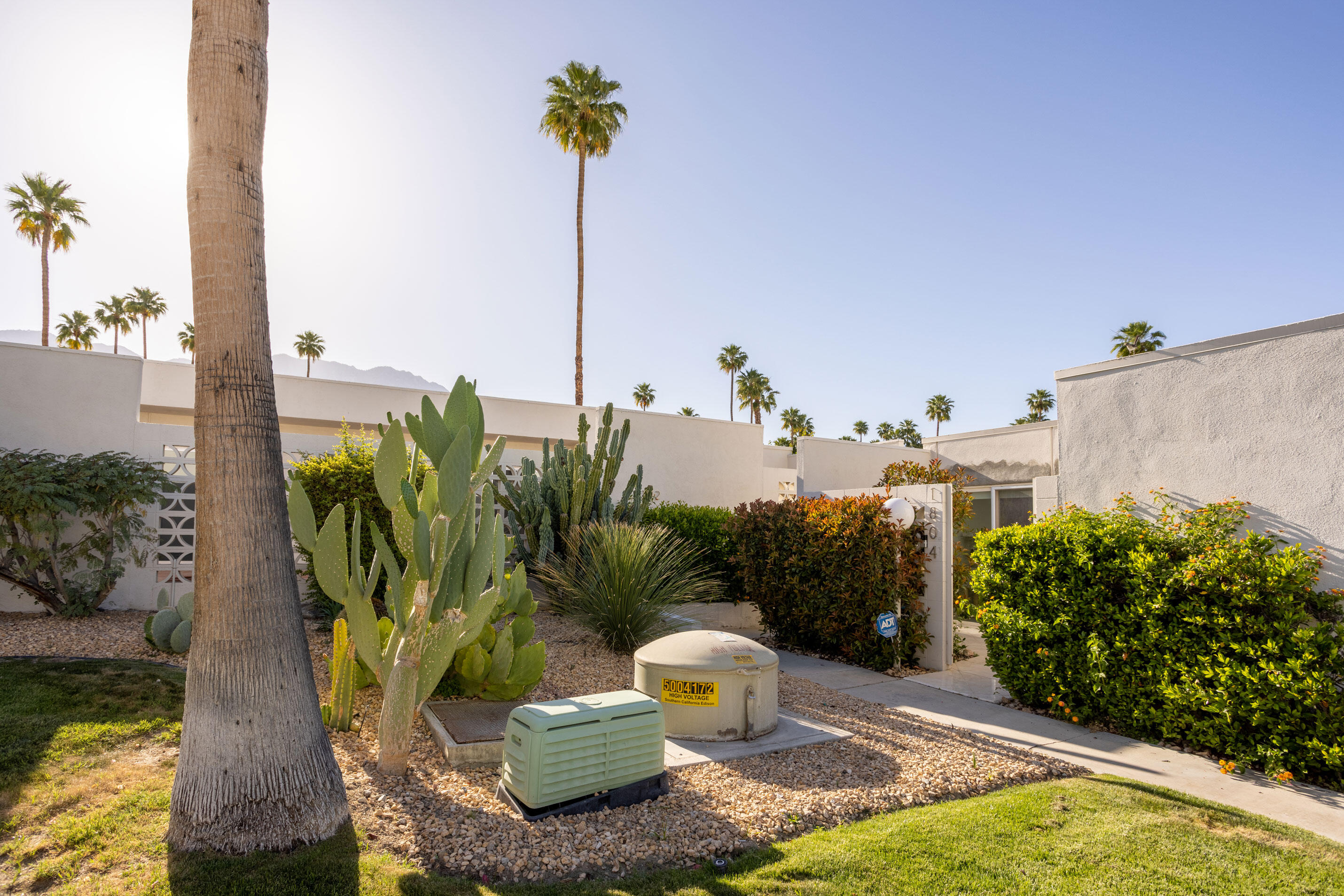 1812 Sandcliff Road Palm Springs, CA 92264 - Photo 27 of 32 1812 Sandcliff Rd