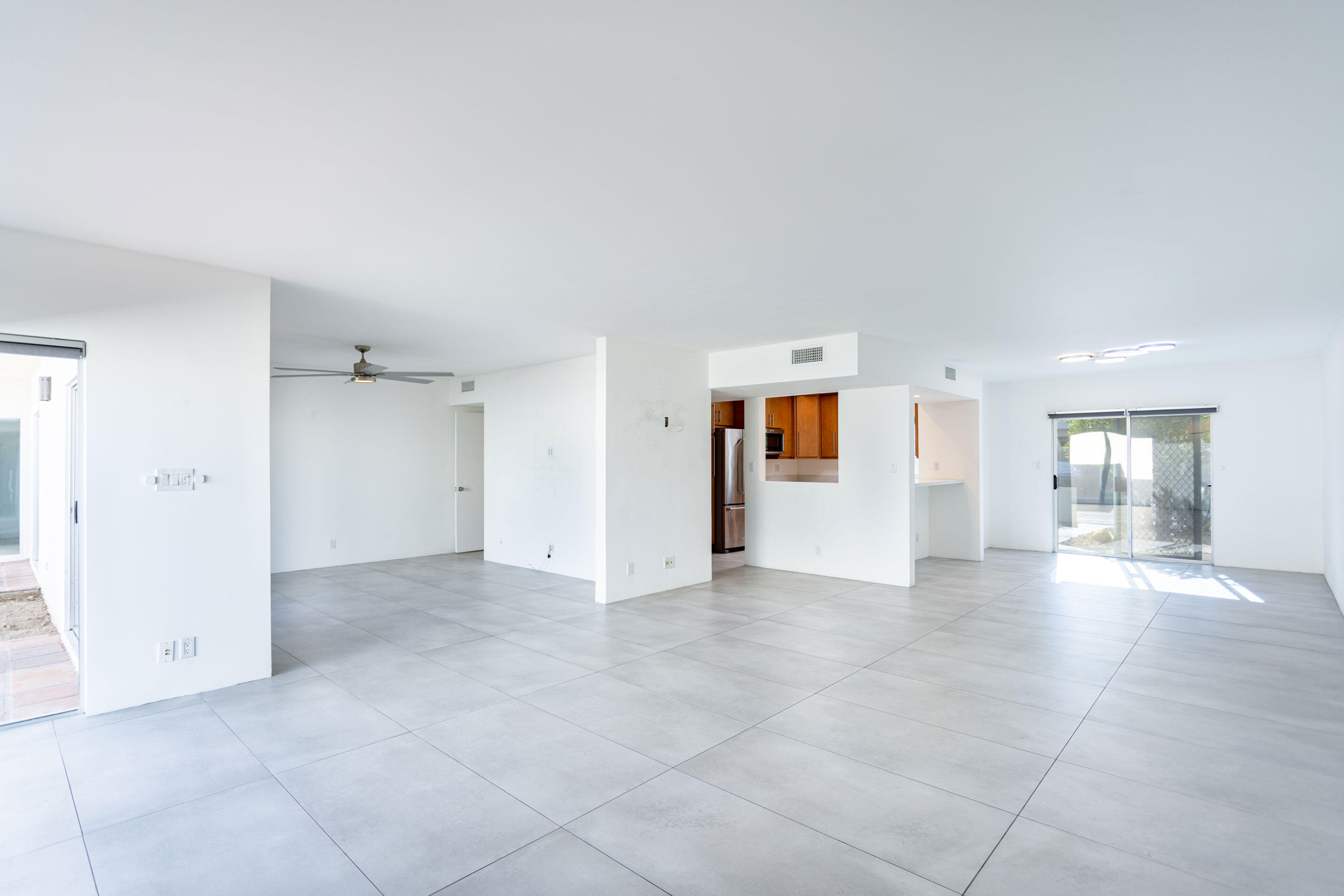 1812 Sandcliff Road Palm Springs, CA 92264 - Photo 5 of 32 1812 Sandcliff Rd