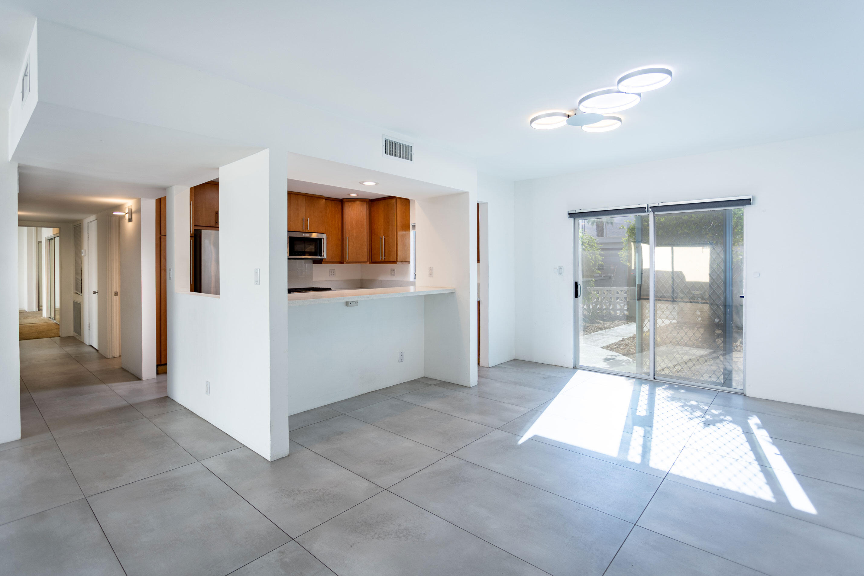 1812 Sandcliff Road Palm Springs, CA 92264 - Photo 6 of 32 1812 Sandcliff Rd