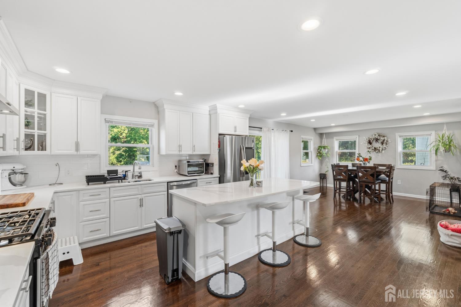 24 Wilk Road Edison, NJ 08837 - Photo 9 of 41