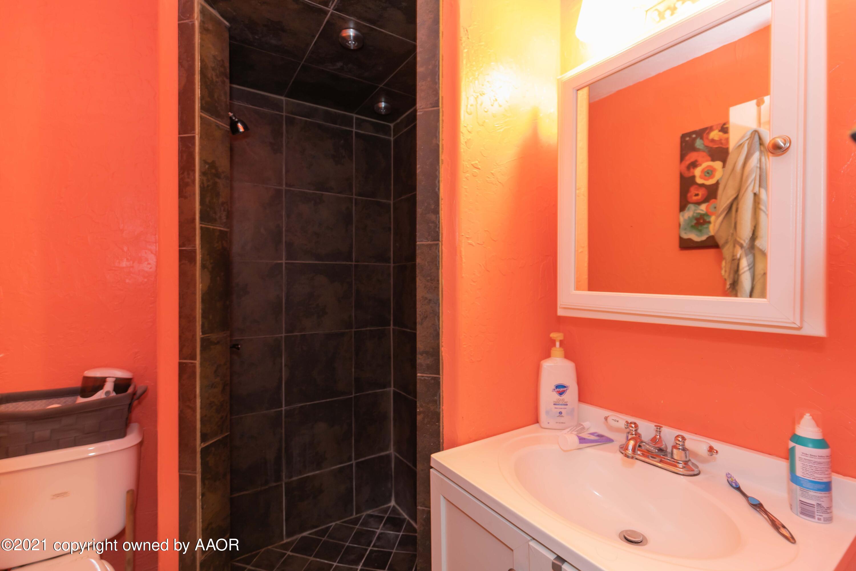 4424 Parker Street Amarillo, TX 79110 - Photo 10 of 12 B1YZLKFQ