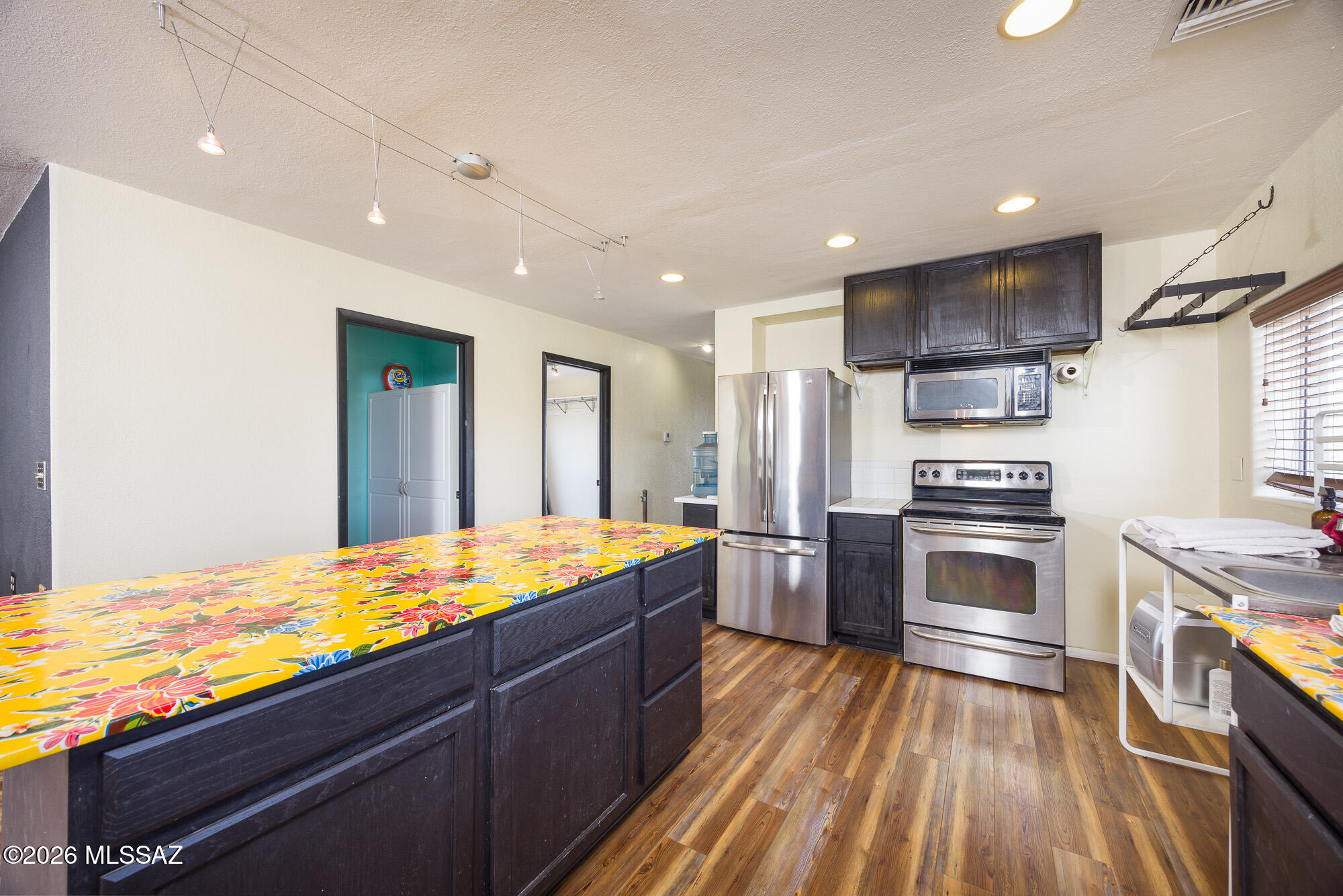 2871 West Alvaro Road Tucson, AZ 85746 - Photo 5 of 34 2871-alvaro_mls-13