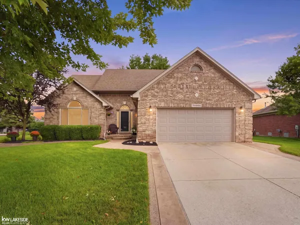 $589,900 | 50494 Commons Drive, Macomb, MI 48042
