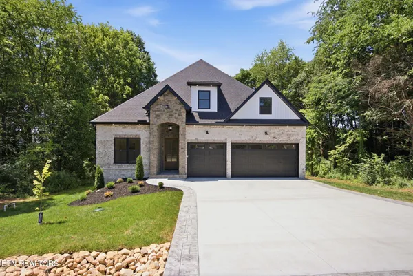 $865,000 | 159 Tsuhdatsi Way, Loudon, TN 37774