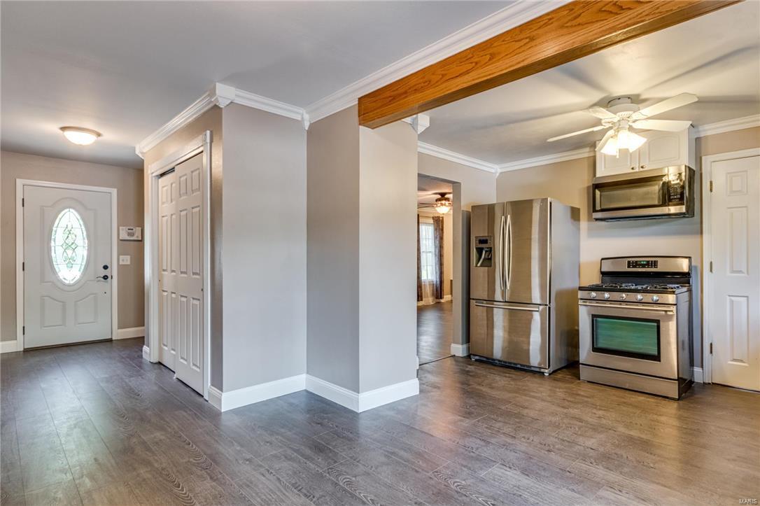 9508 Holy Cross Road Fairview Heights, IL 62208 - Photo 7 of 35 Gallery Image 7