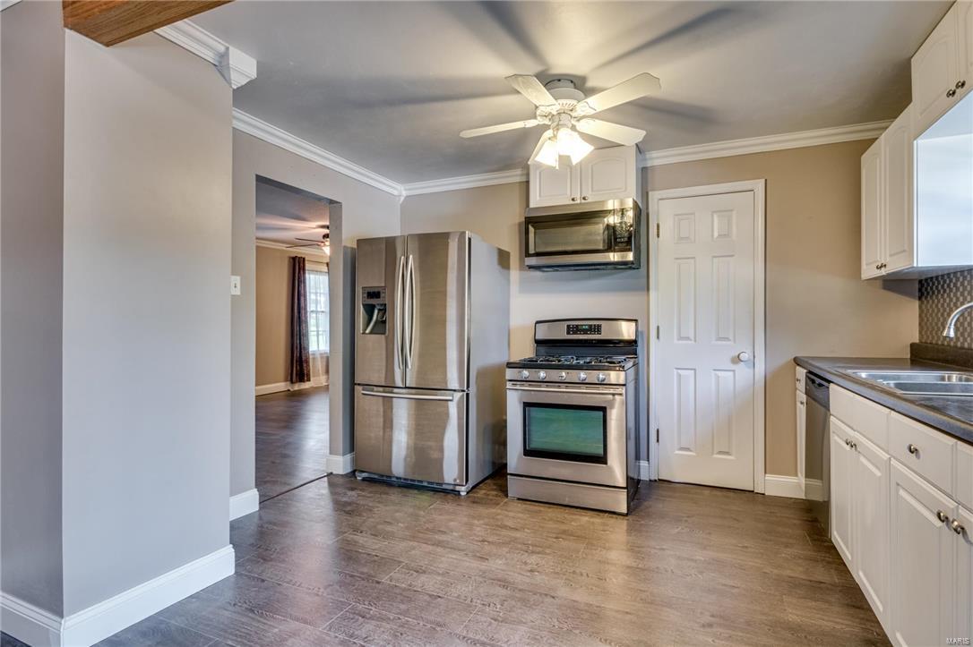 9508 Holy Cross Road Fairview Heights, IL 62208 - Photo 8 of 35 Gallery Image 8