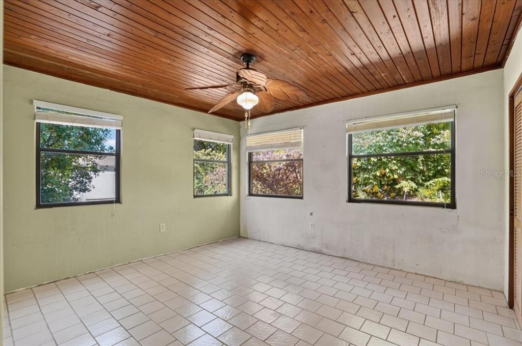 811 Sarabay Road Osprey, FL 34229 - Photo 19 of 36