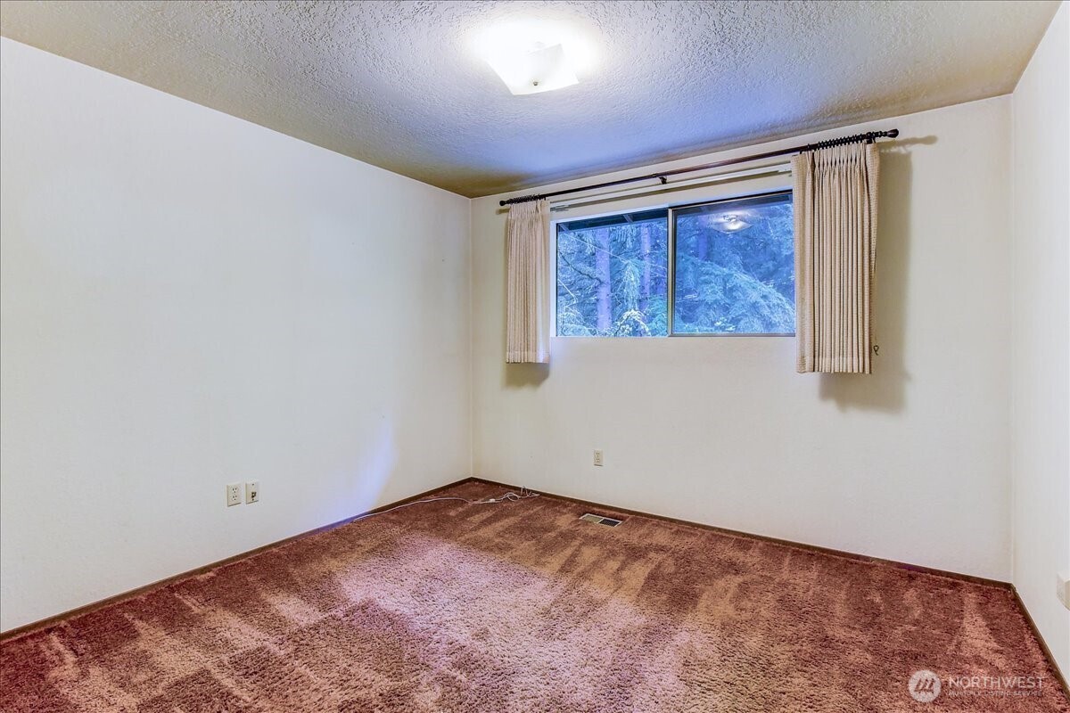 22905 35th Avenue Southeast Bothell, WA 98021 - Photo 15 of 25