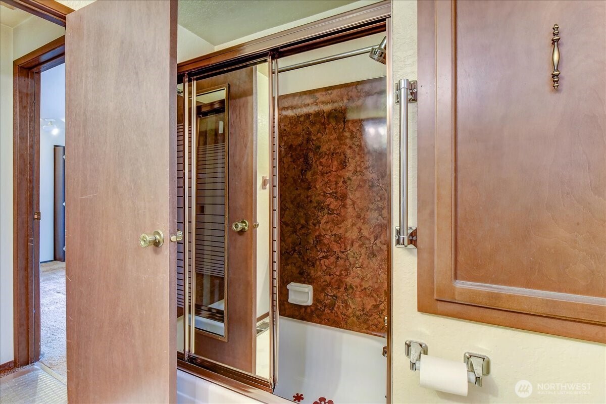 22905 35th Avenue Southeast Bothell, WA 98021 - Photo 18 of 25