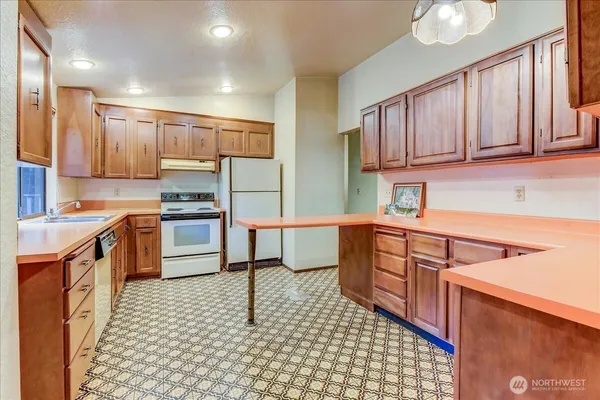 $850,000 | 22905 35th Avenue Southeast, Bothell, WA 98021