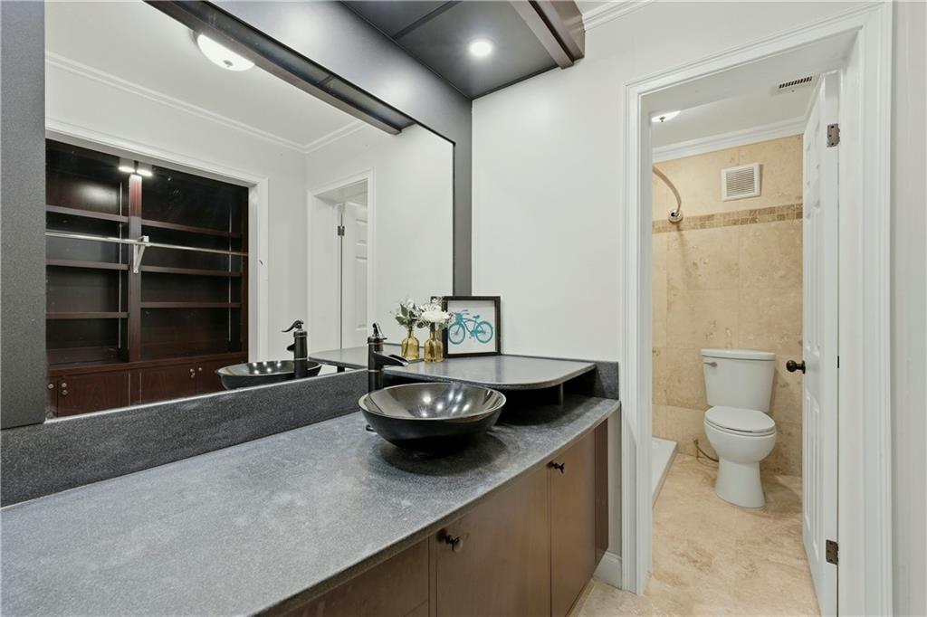 4266 Roswell Road Northeast, Unit F2 Atlanta, GA 30342 - Photo 20 of 30
