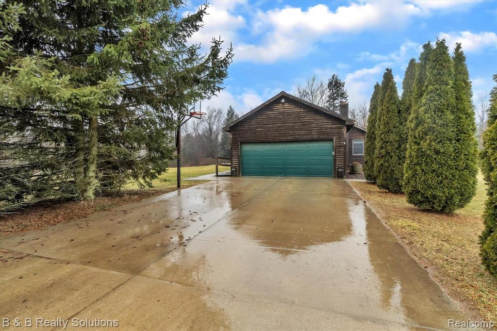 1608 Tozer Road North Branch, MI 48461 - Photo 31 of 40