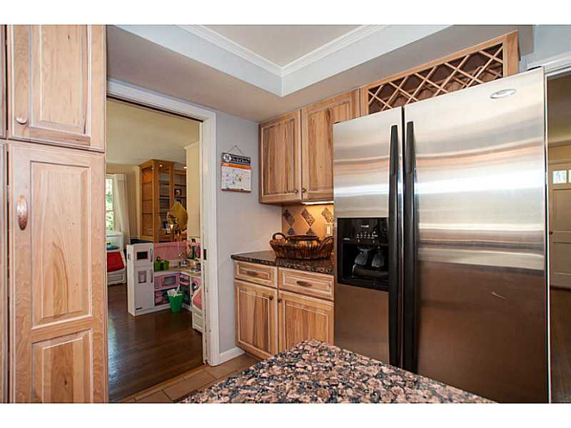 90 Windermere Way Warwick, RI 02886 - Photo 11 of 24 Kitchen.