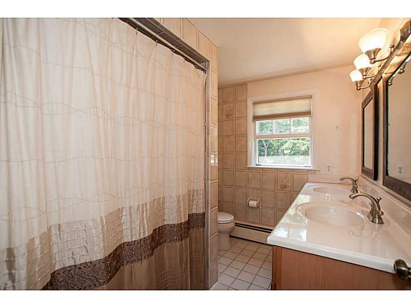 90 Windermere Way Warwick, RI 02886 - Photo 14 of 24 Master Bath/Spa.