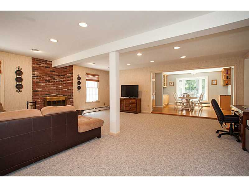 90 Windermere Way Warwick, RI 02886 - Photo 7 of 24 Den/Family/Great Room.