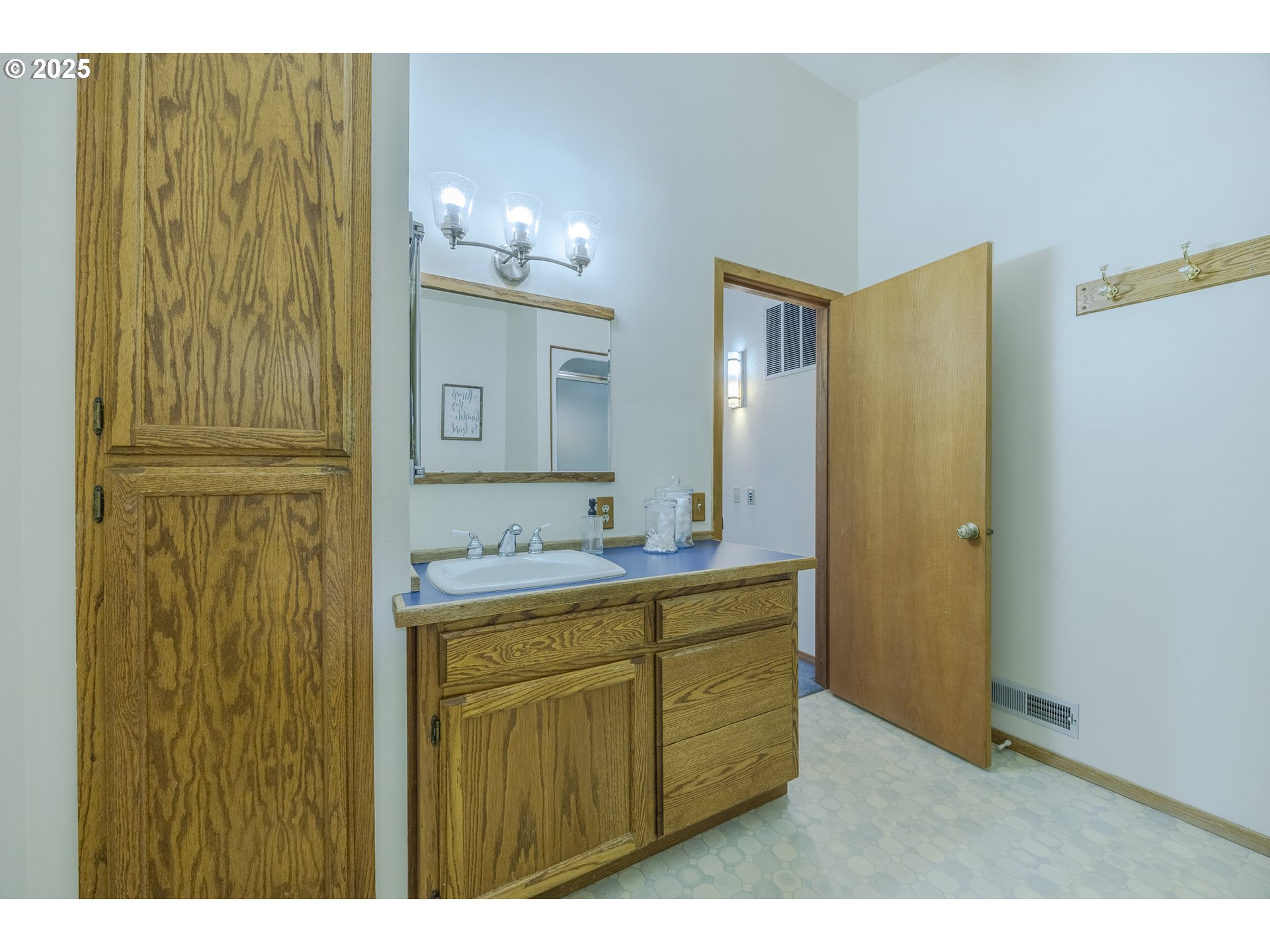 93715 River Road Junction City, OR 97448 - Photo 33 of 48 Gallery Image 33