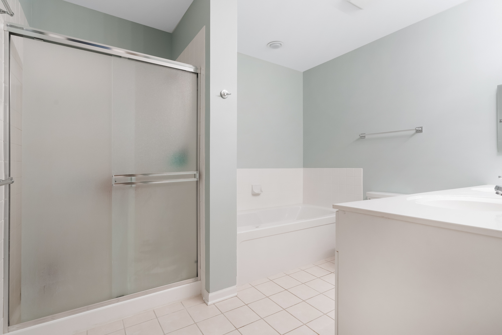 800 Weidner Road, Unit 308 Buffalo Grove, IL 60089 - Photo 19 of 34 Gallery Image 19