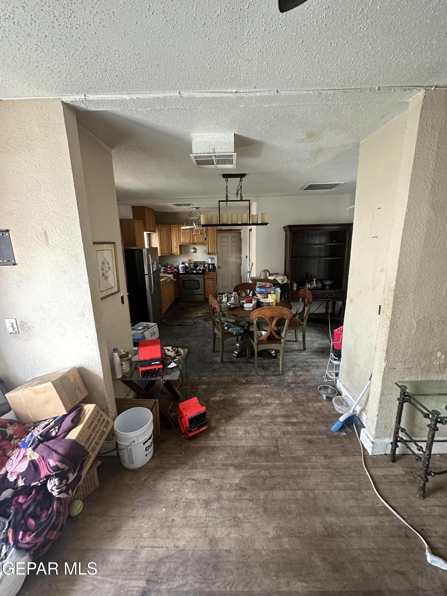 114 Fern Way El Paso, TX 79902 - Photo 5 of 9