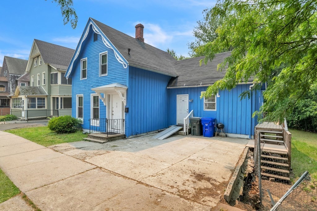 412 St James Avenue Springfield, MA 01109 - Photo 2 of 30 Gallery Image 2