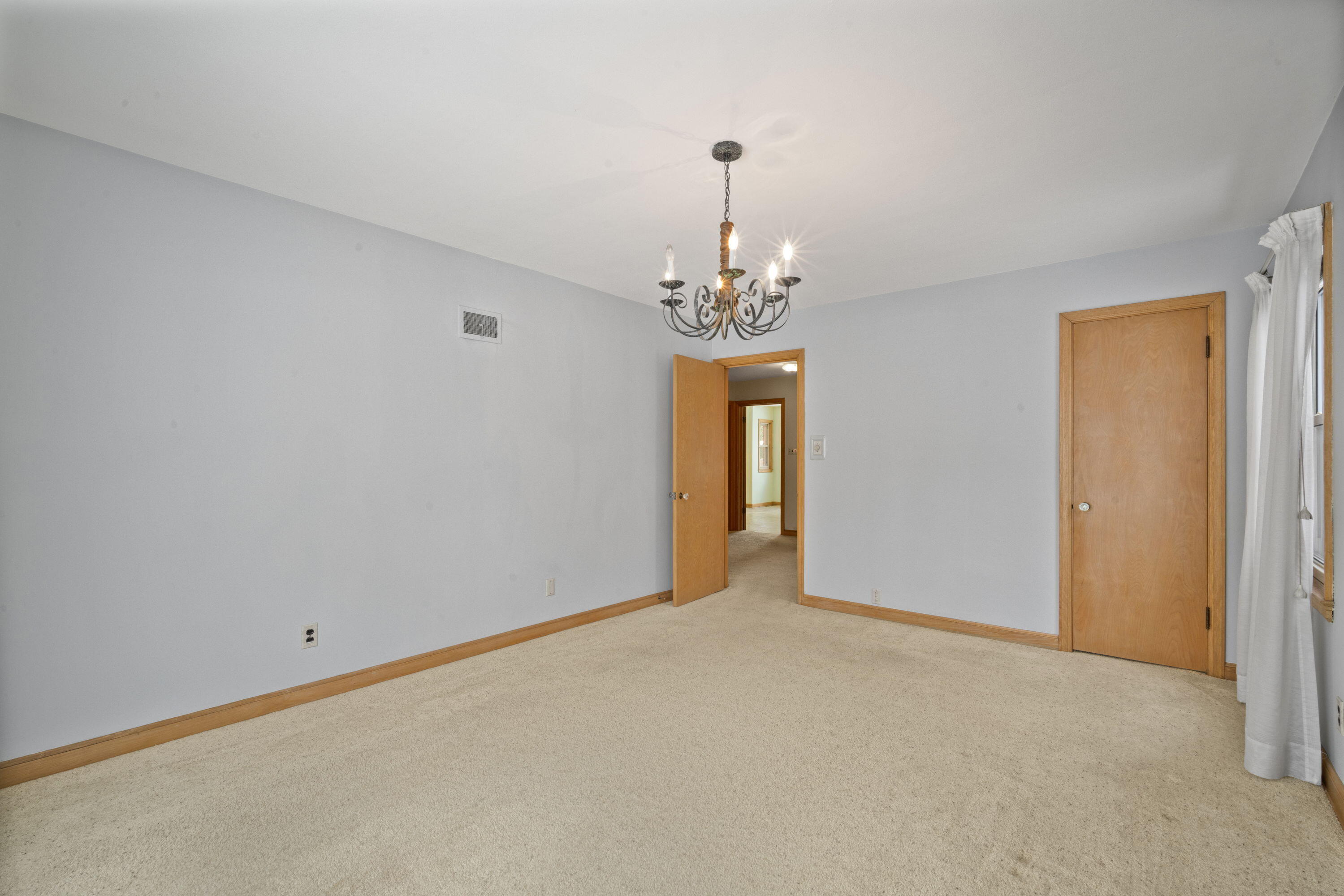 2975 North 69th Street Milwaukee, WI 53210 - Photo 11 of 36 Main Floor Bed 1